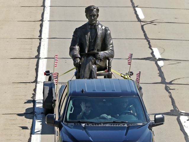 PHOTOS: Transporting Abraham Lincoln Statue