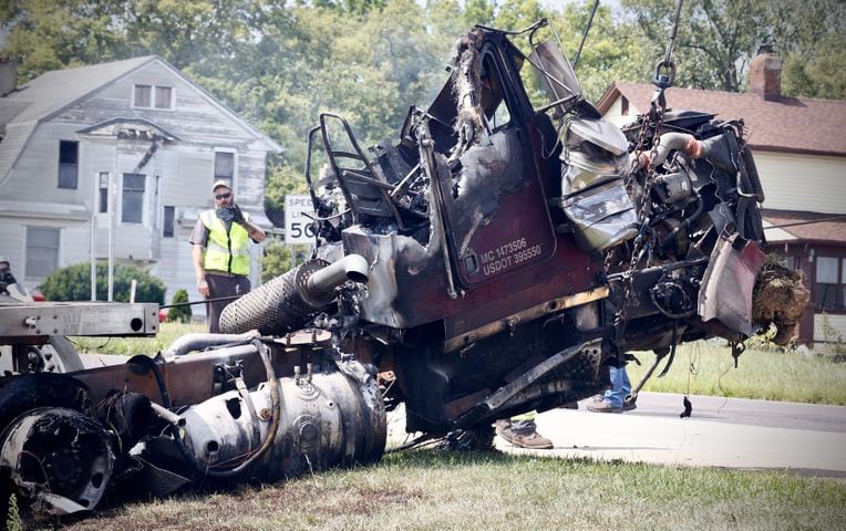 Clark County semi crash