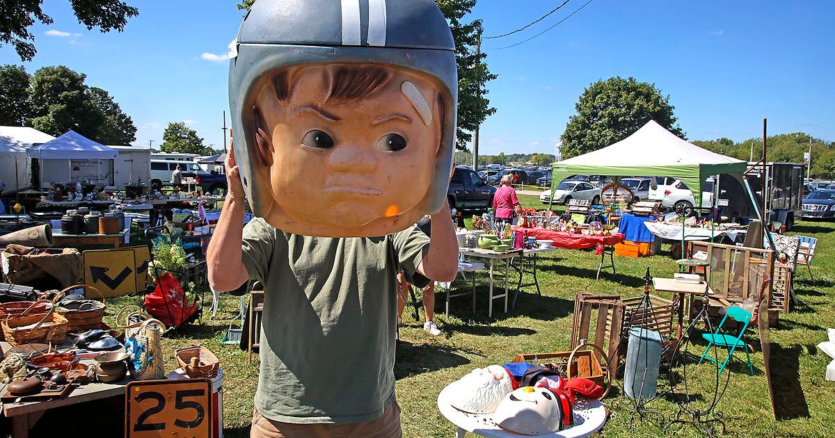 PHOTOS Springfield Antique Show & Flea Market Extravaganza