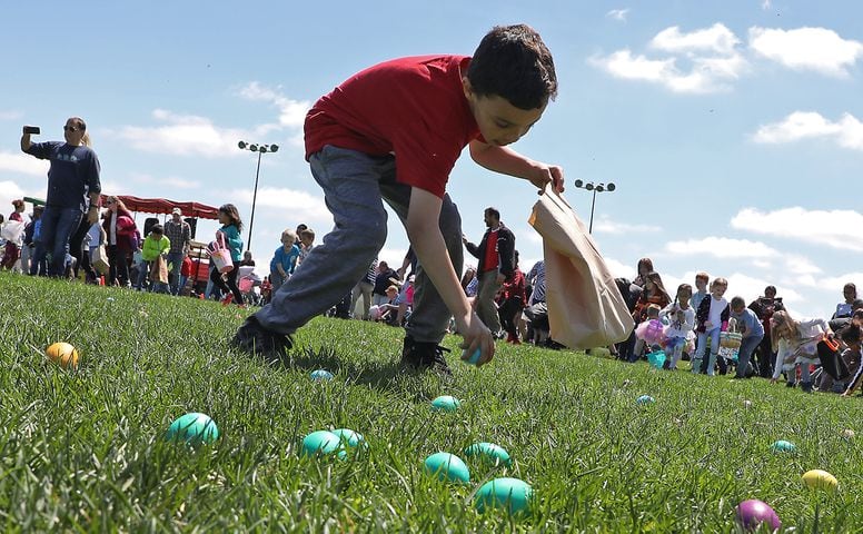 PHOTOS - Young's 37th Annual Easter Egg Hunt