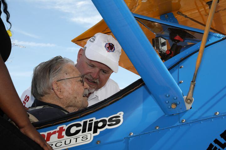 PHOTOS: Veterans Take Flight of Lifetime