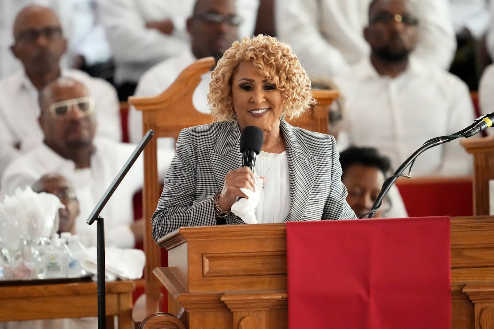 Darlene Love speaks during a ceremony celebrating the life of Cissy Houston on Thursday, Oct. 17, 2024, at the New Hope Baptist Church in Newark, N.J. (Photo by Charles Sykes/Invision/AP)