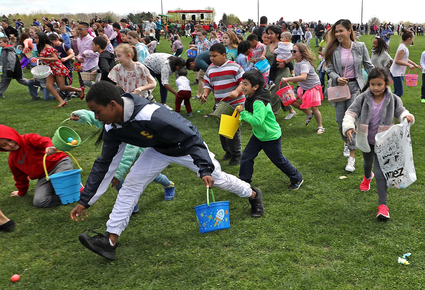 PHOTOS - Young's 37th Annual Easter Egg Hunt