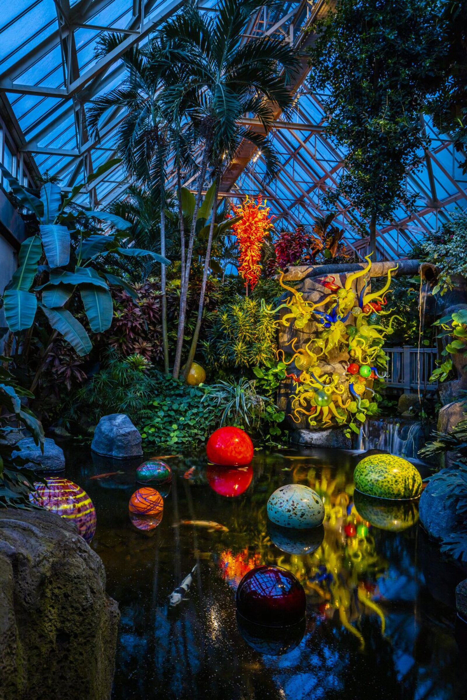 Niijima Floats, Sunset Chandelier and Anemones on display at Franklin Park Conservatory in Columbus. CONTRIBUTED/CHIHULY STUDIO