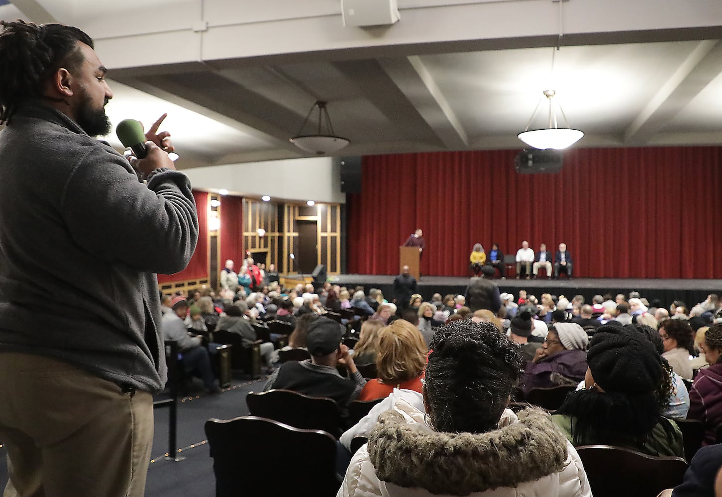 PHOTOS: Community Forum to Discuss Kroger Leaving