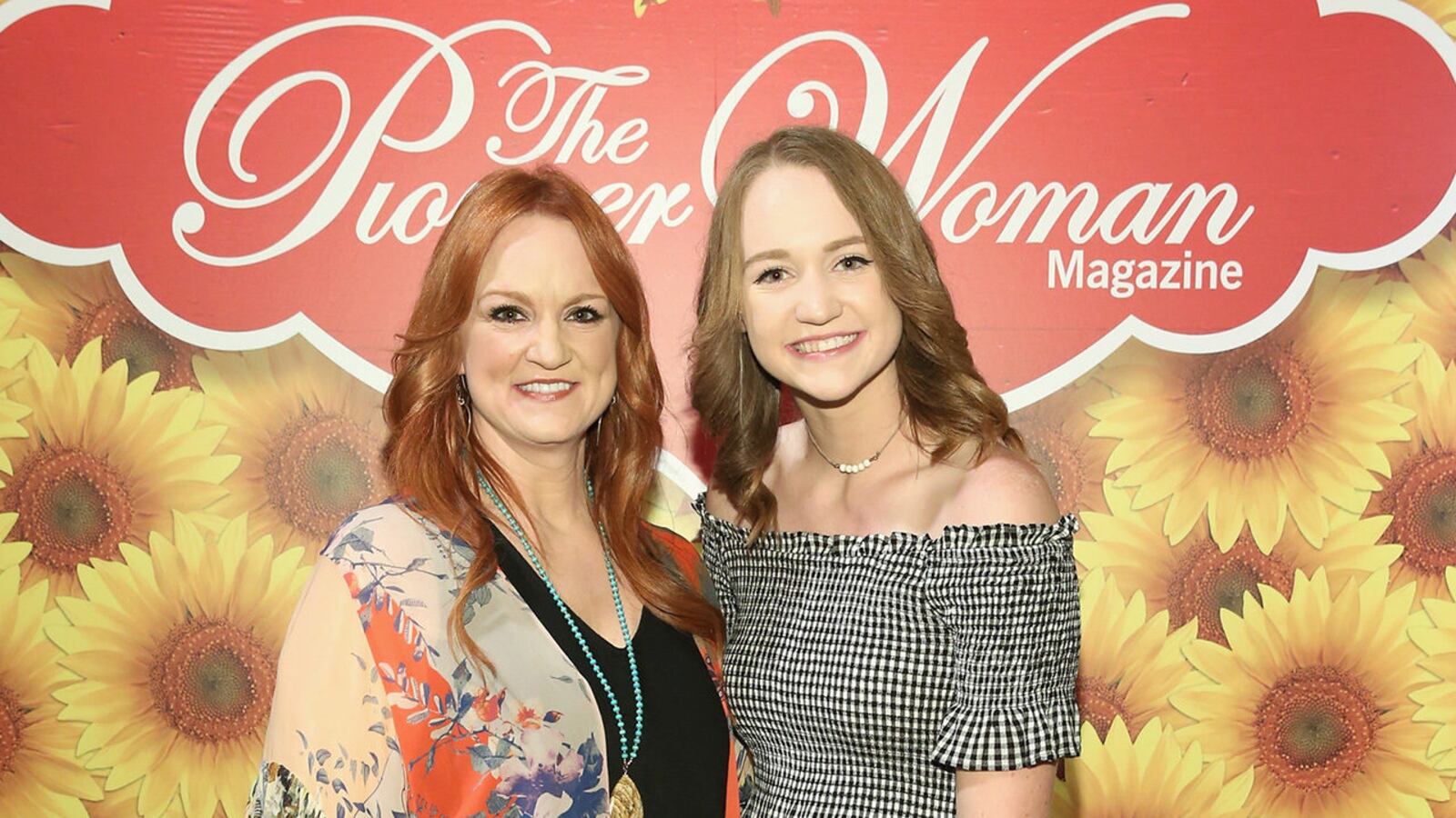 Ree Drummond (L) and daughter Paige Drummond pictured in 2017.