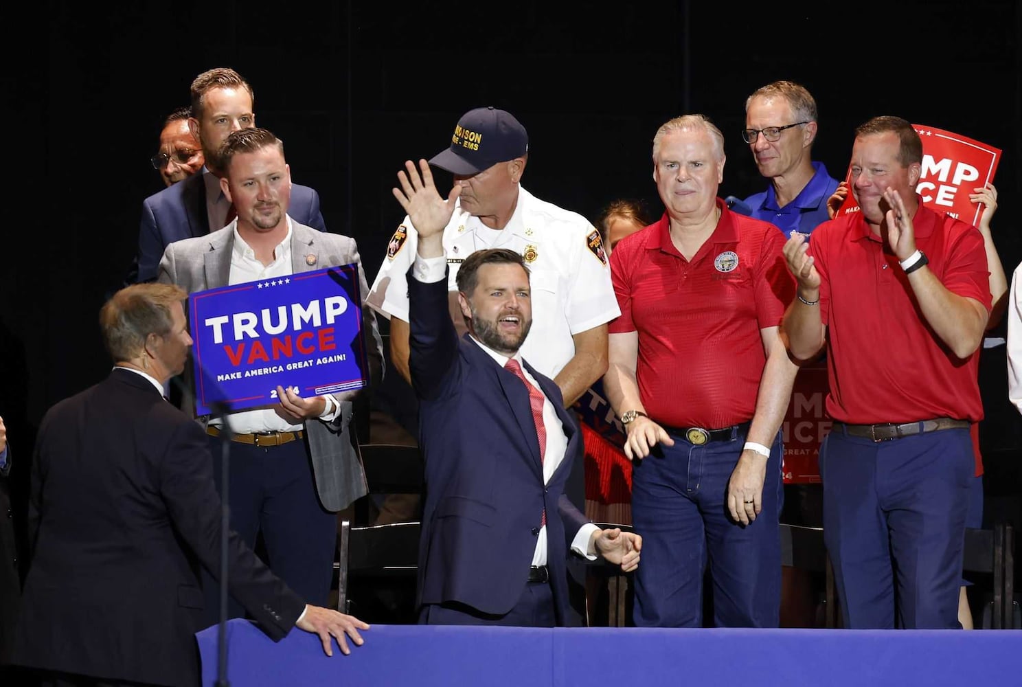 JD Vance speaks at Middletown rally