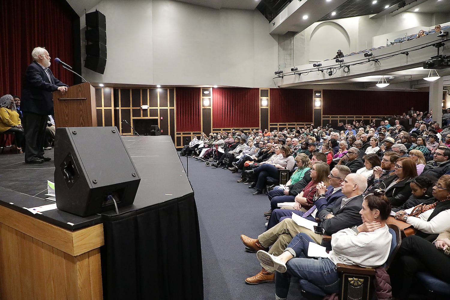 PHOTOS: Community Forum to Discuss Kroger Leaving