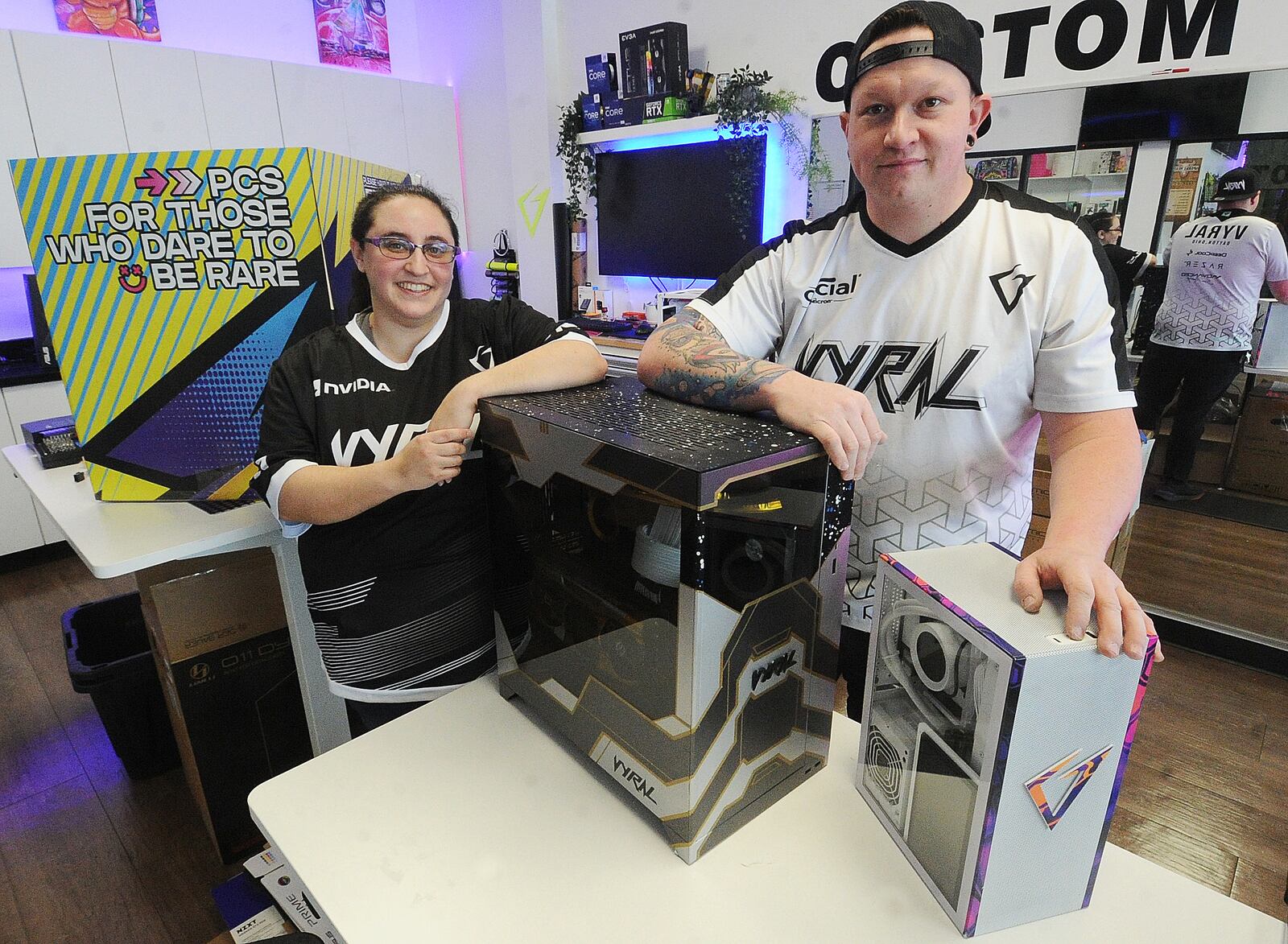 VYRAL PC build technicians, from left, Natasha Cortinas and
Brandon Beinker. MARSHALL GORBY\STAFF
