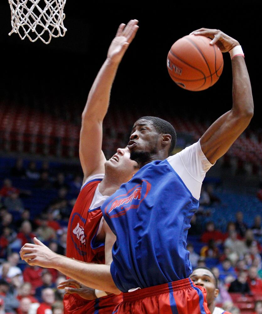 UD Red & Blue Basketball Scrimmage