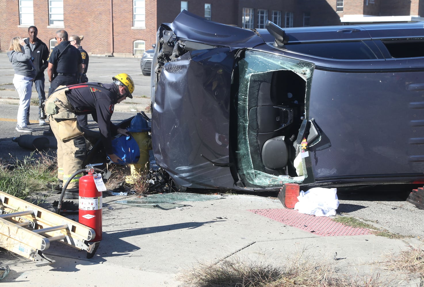 Rollover crash injures one person in Springfield