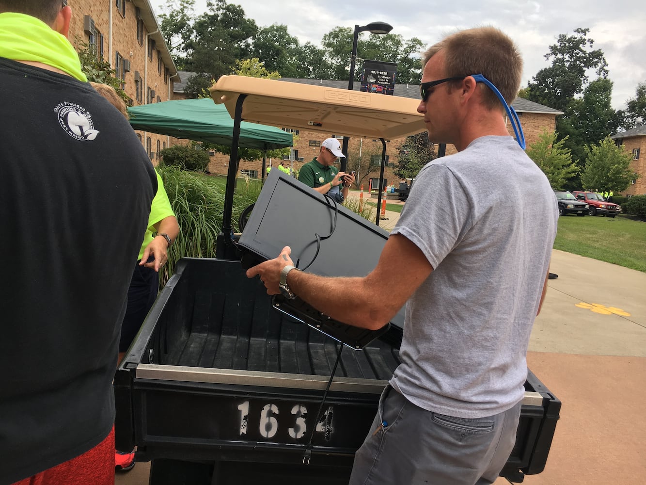 PHOTOS: 900 WSU freshmen move to campus for first time