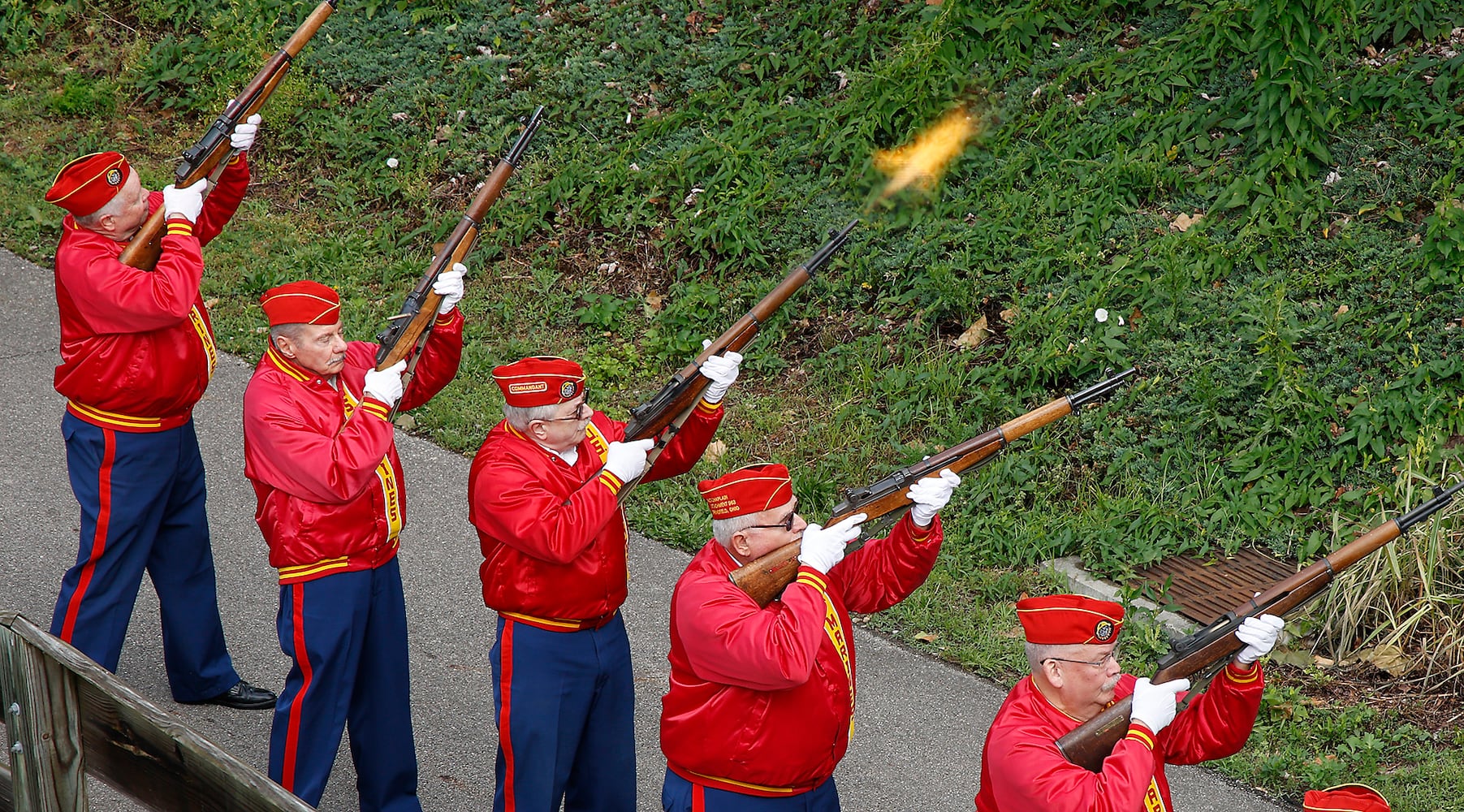 052824 Memorial Parade SNS