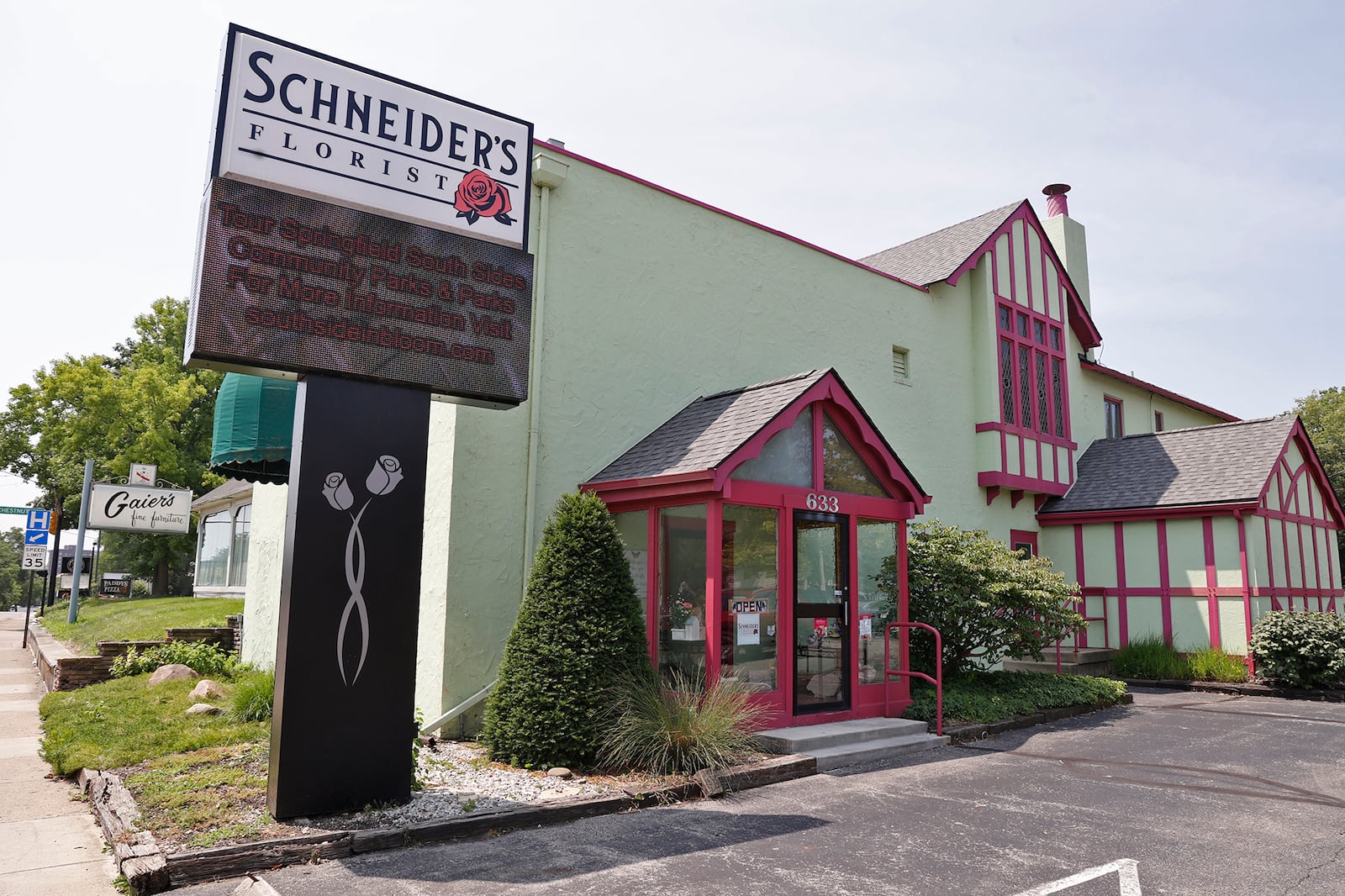 Bill and Cathy Ardle is selling Schneider's Florist after 53 years to the Ashley and Matt Nienaber.  BILL LACKEY/STAFF