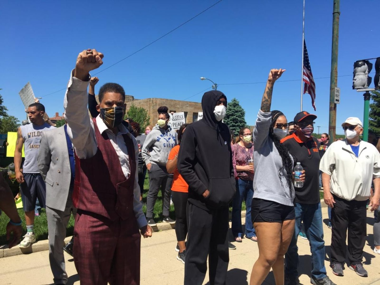 Several hundred people gathered at the Clark County Municipal Courthouse on Sunday, May 31, 2020, for a protest after the death of George Floyd in Minnesota. HASAN KARIM / STAFF