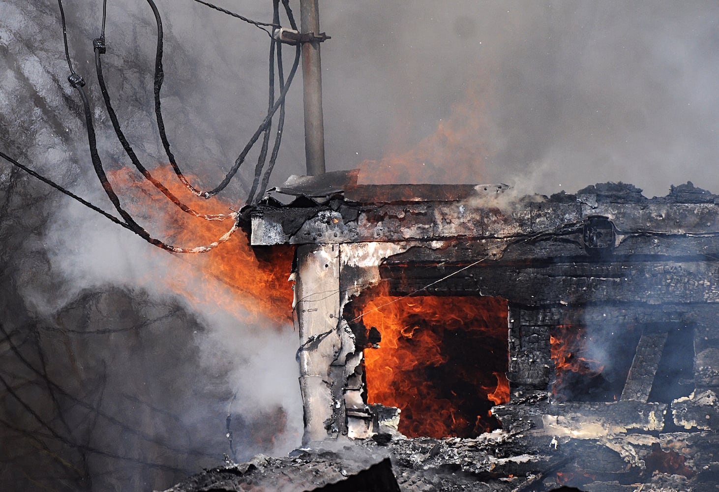 Crews fight fire at abandoned fire sprinkler business