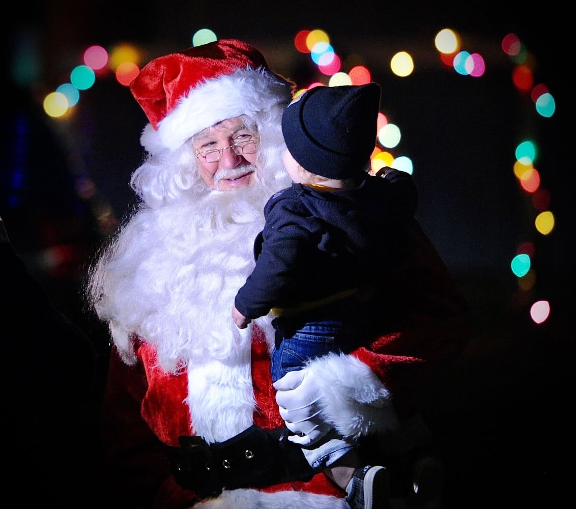 Tremont City tree lighting