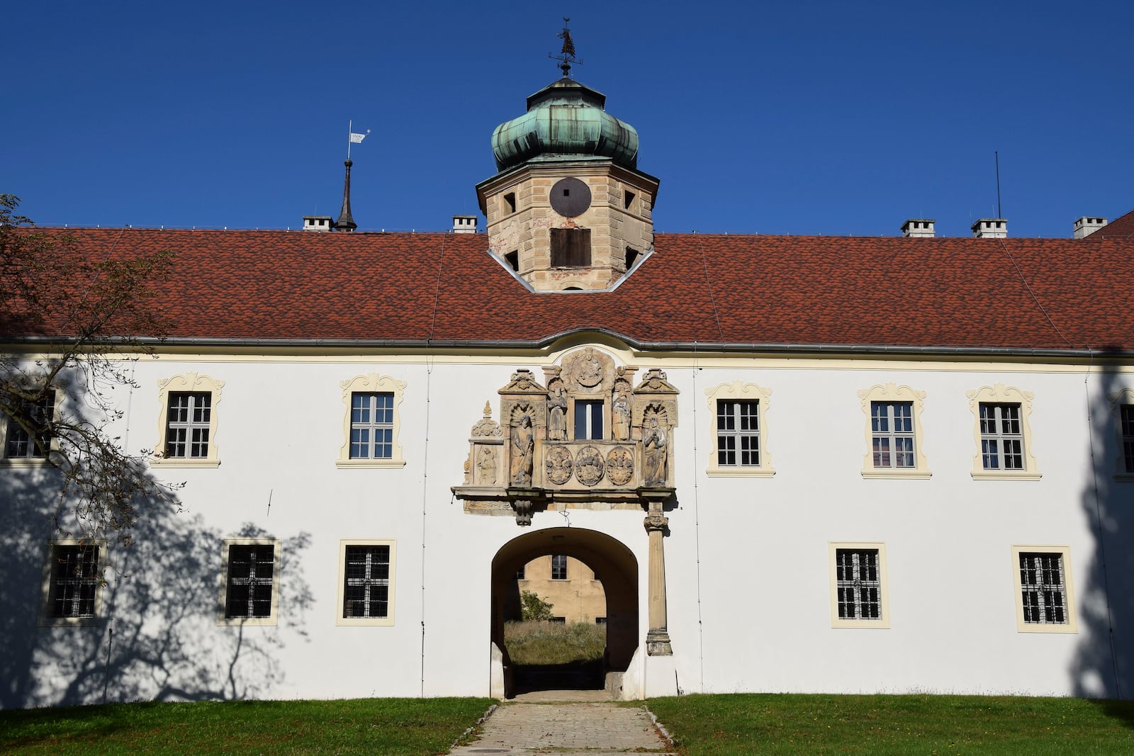 This photo released by Glogowek Town Hall shows the gate and coat of arms at the Glogowek Castle in Glogowek, Poland, Sept. 10, 2021. (Glogowek Town Hall/Jaroslaw Jurkowski via AP)