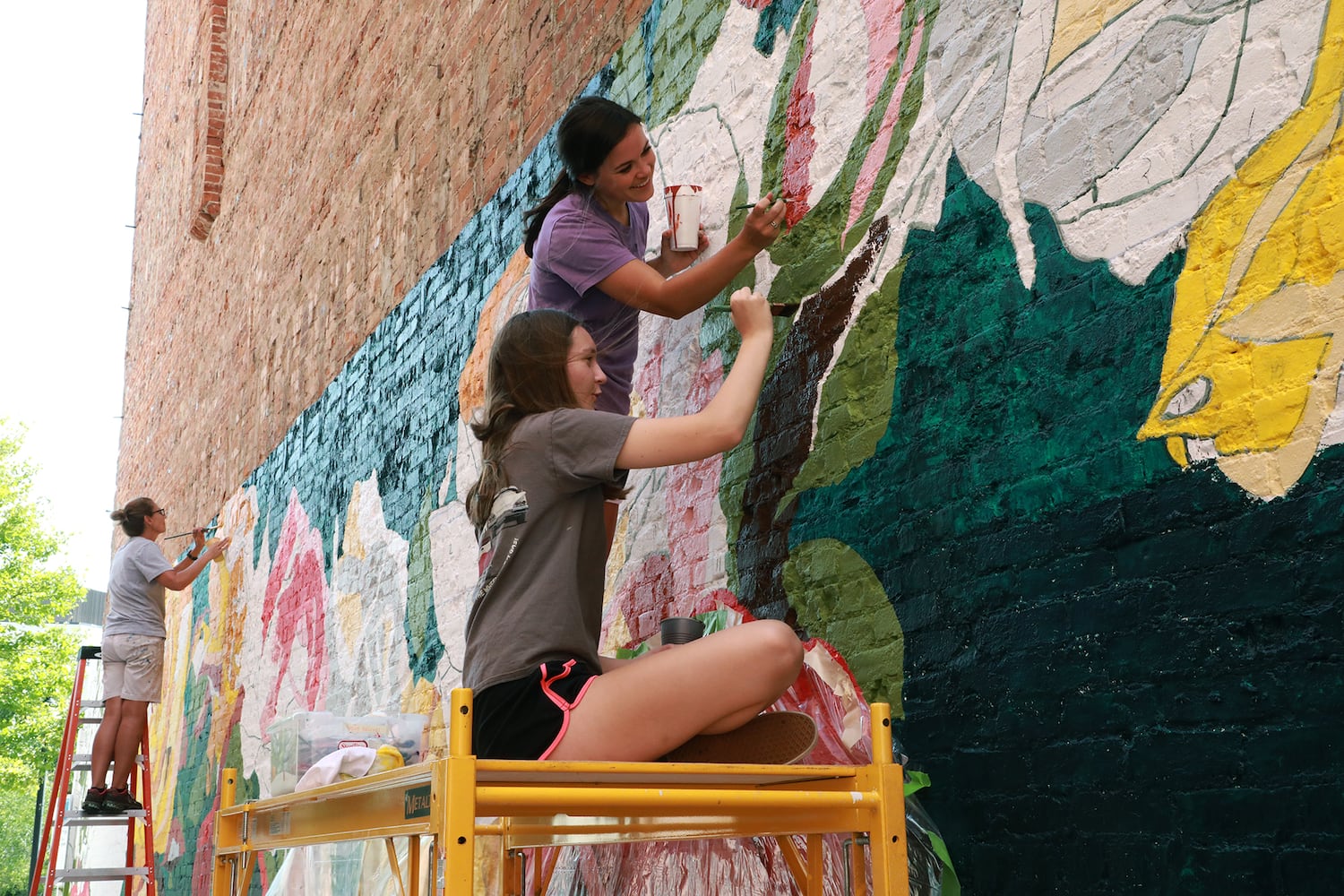 PHOTOS: THE ROSE CITY MURAL