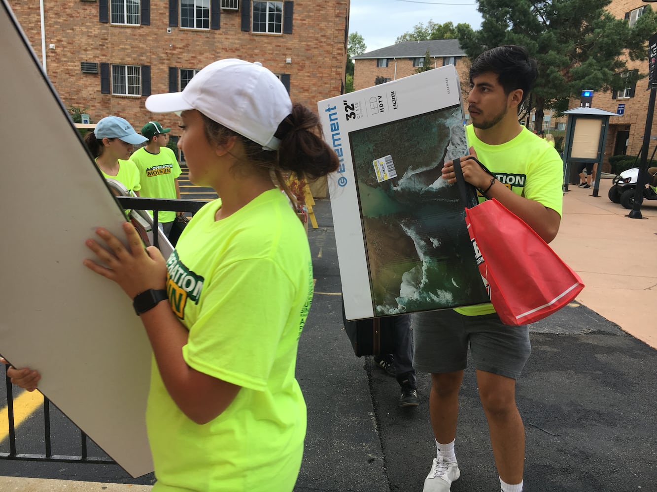 PHOTOS: 900 WSU freshmen move to campus for first time