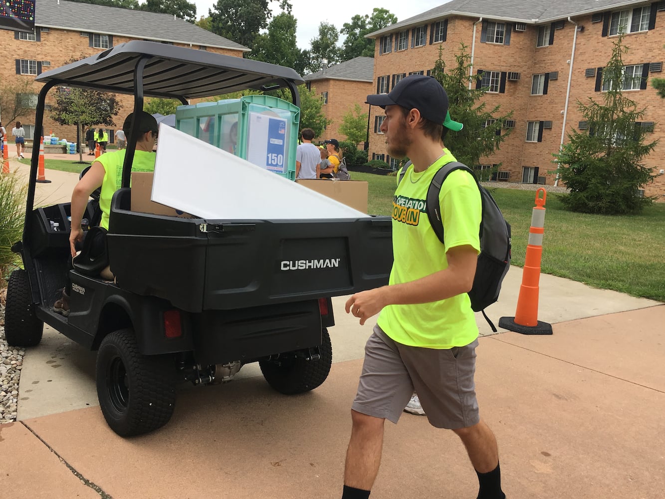 PHOTOS: 900 WSU freshmen move to campus for first time