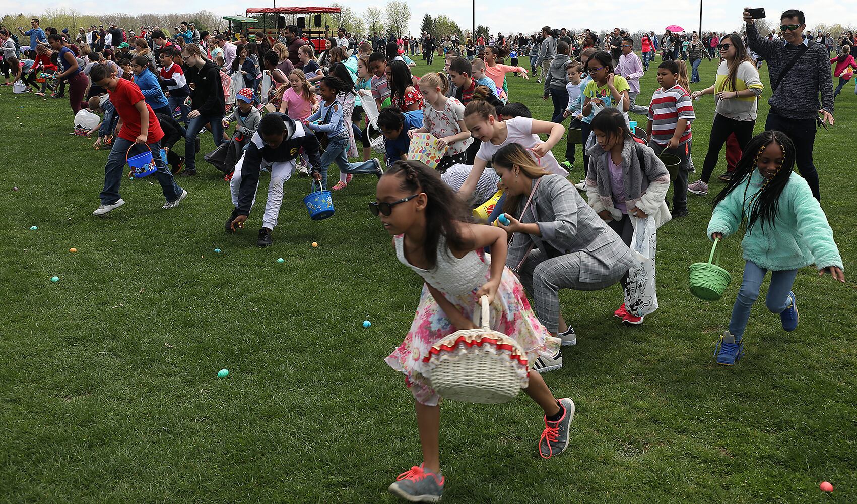 PHOTOS - Young's 37th Annual Easter Egg Hunt