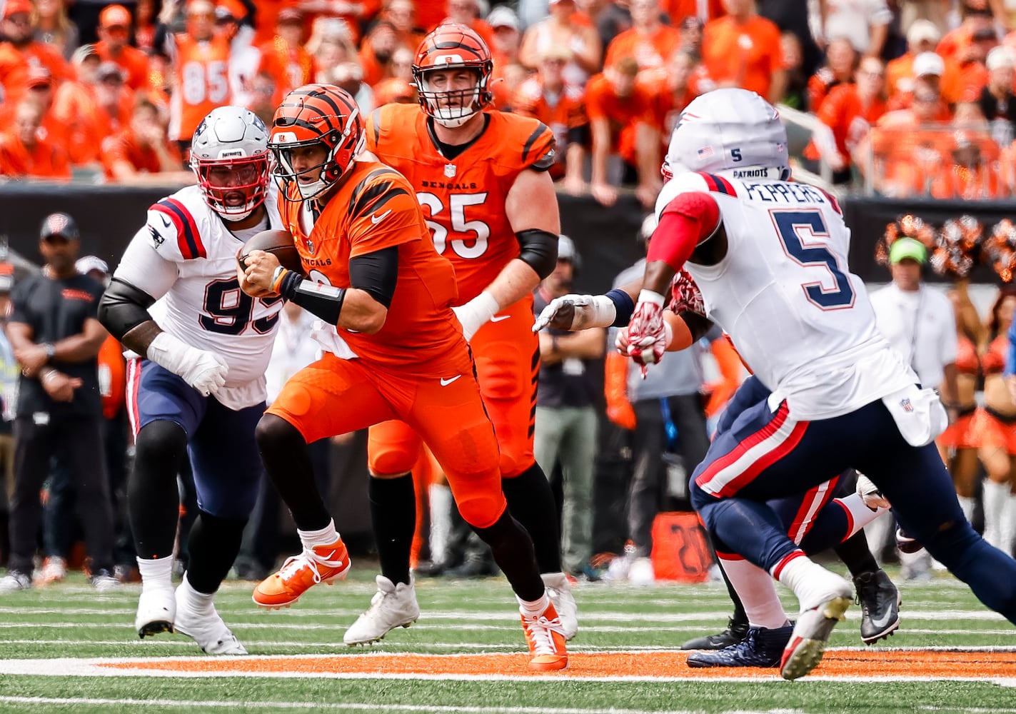 090824 Bengals vs Patriots football