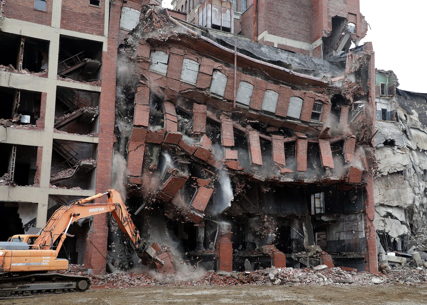 PHOTOS: Crowell-Collier Building Demolition