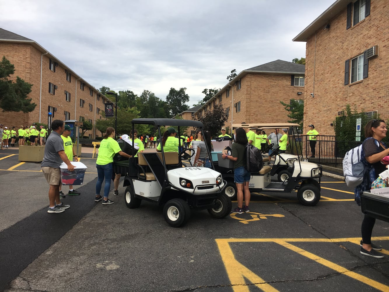 PHOTOS: 900 WSU freshmen move to campus for first time