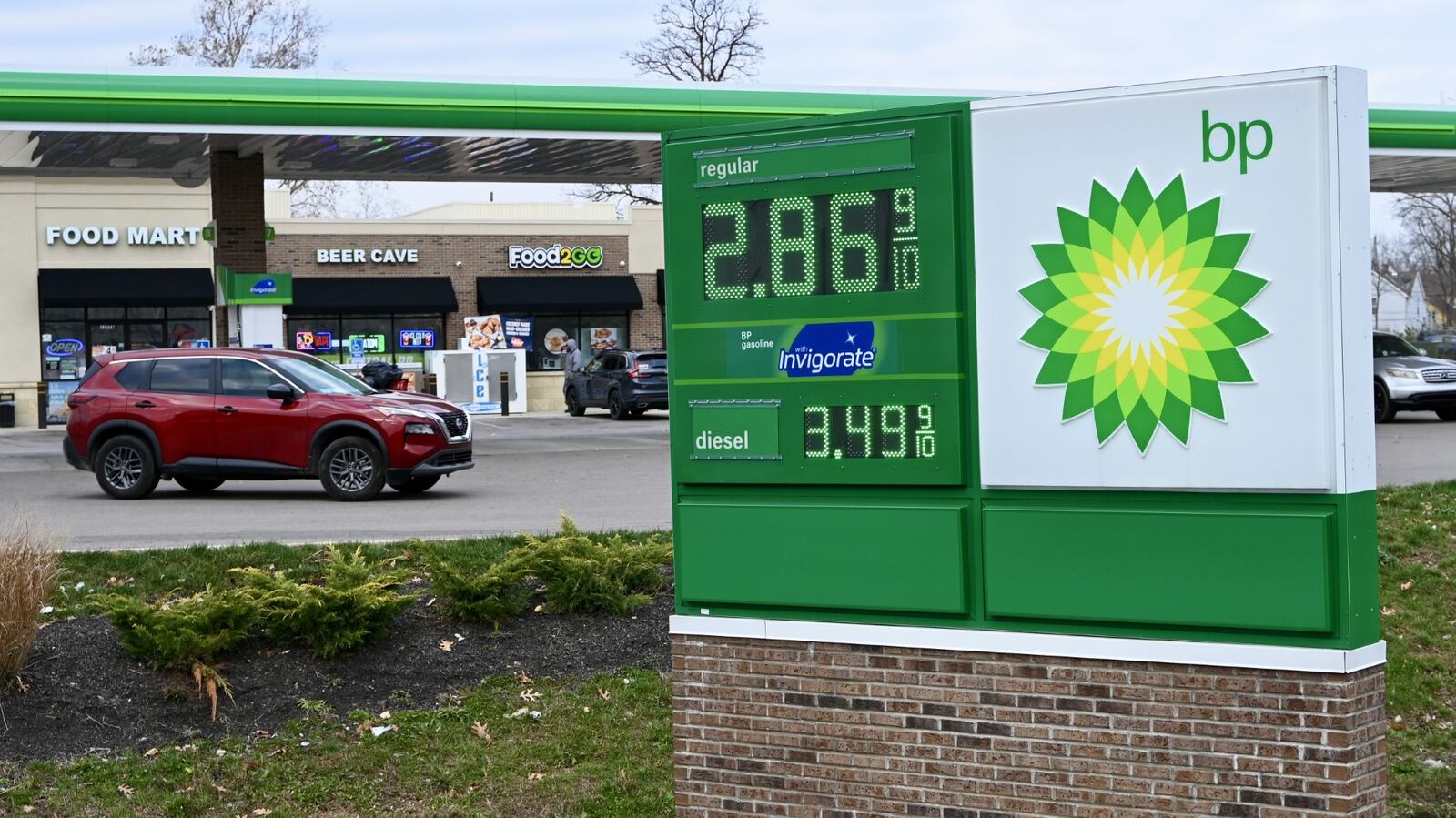 Pictured on Wednesday morning, Dec. 4, 2024, is the BP gas station on Central Avenue (U.S. 127) in Hamilton. The national average for a gallon of gas fell below $3 Monday afternoon for the first time since May 2021. MICHAEL D. PITMAN/STAFF