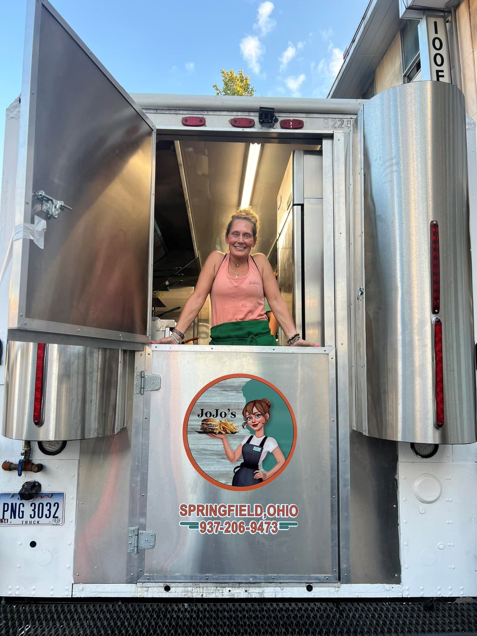 JoJo’s Food Truck is owned and operated by Joanna Robertson.