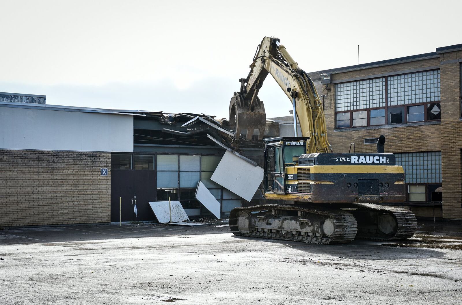 Steve Rauch Inc. of Dayton was the prime contractor for demolition of the old Middletown High School and Vail Middle School on Girard Avenue, which began on Wednesday, Sept. 26, 2018 in Middletown. Green Star Trucking of Trotwood was the subcontractor. NICK GRAHAM/STAFF