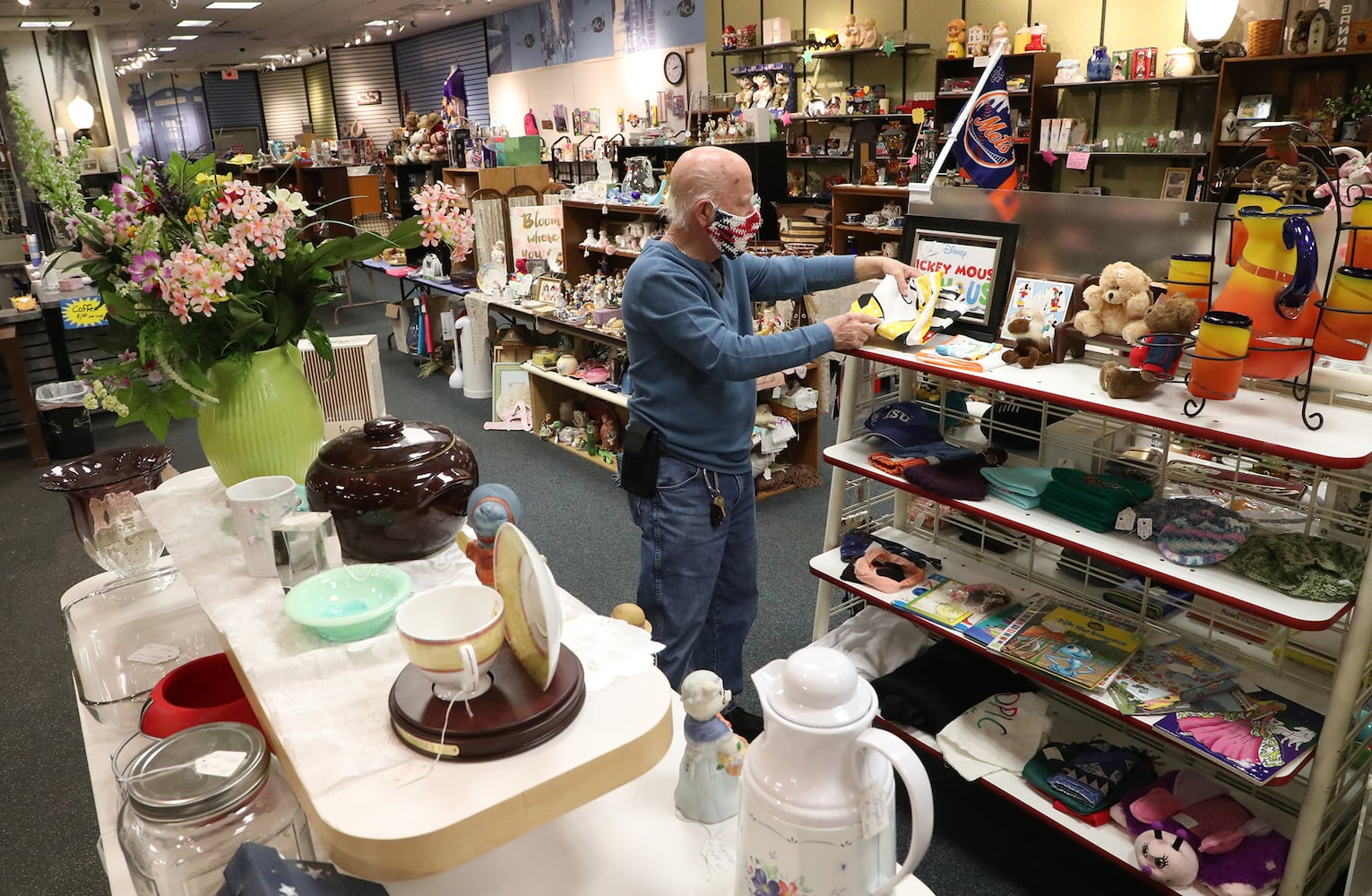 PHOTOS: Some Area Retailers Reopen