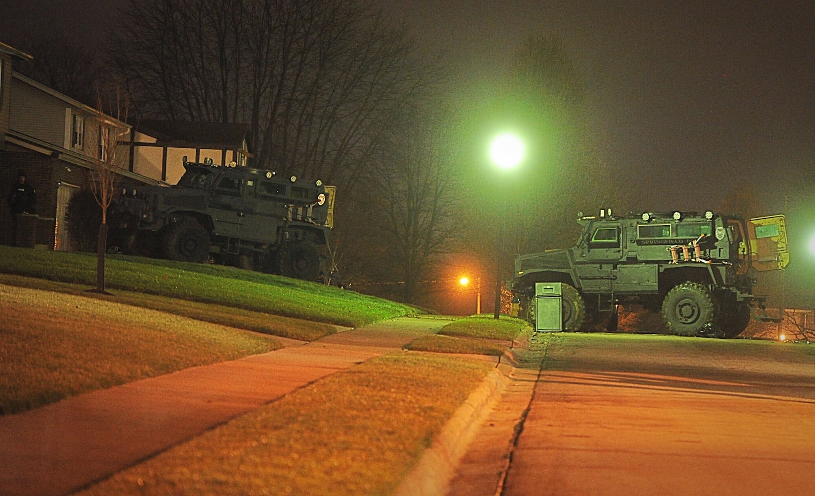 PHOTOS: Springfield standoff ends