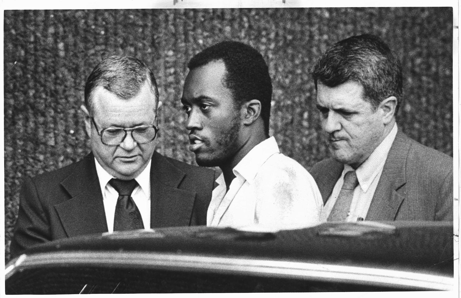 A 1984 archived photo by Charles Steinbrunner of Alton Coleman leaving a federal courthouse.