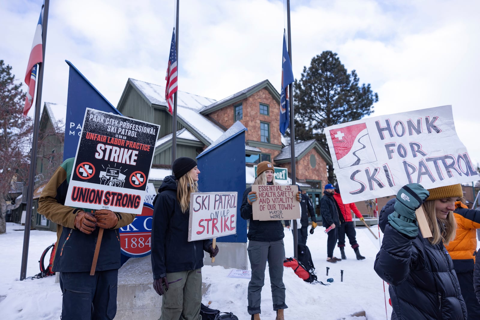 Park City Ski Patrol strike requesting livable wages in Park City, Utah Jan 7. 2025, (AP Photo/Melissa Majchrzak)