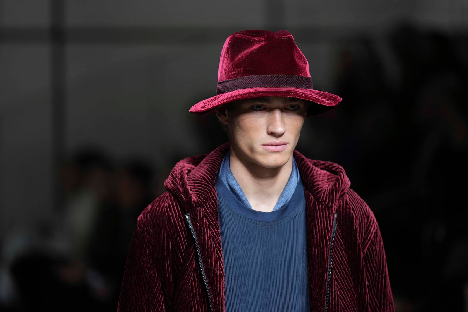 A model wears a creation part of the men's Giorgio Armani Fall-Winter 2025-2026 collection, that was presented in Milan, Italy, Monday, Jan. 20, 2025. (AP Photo/Antonio Calanni)