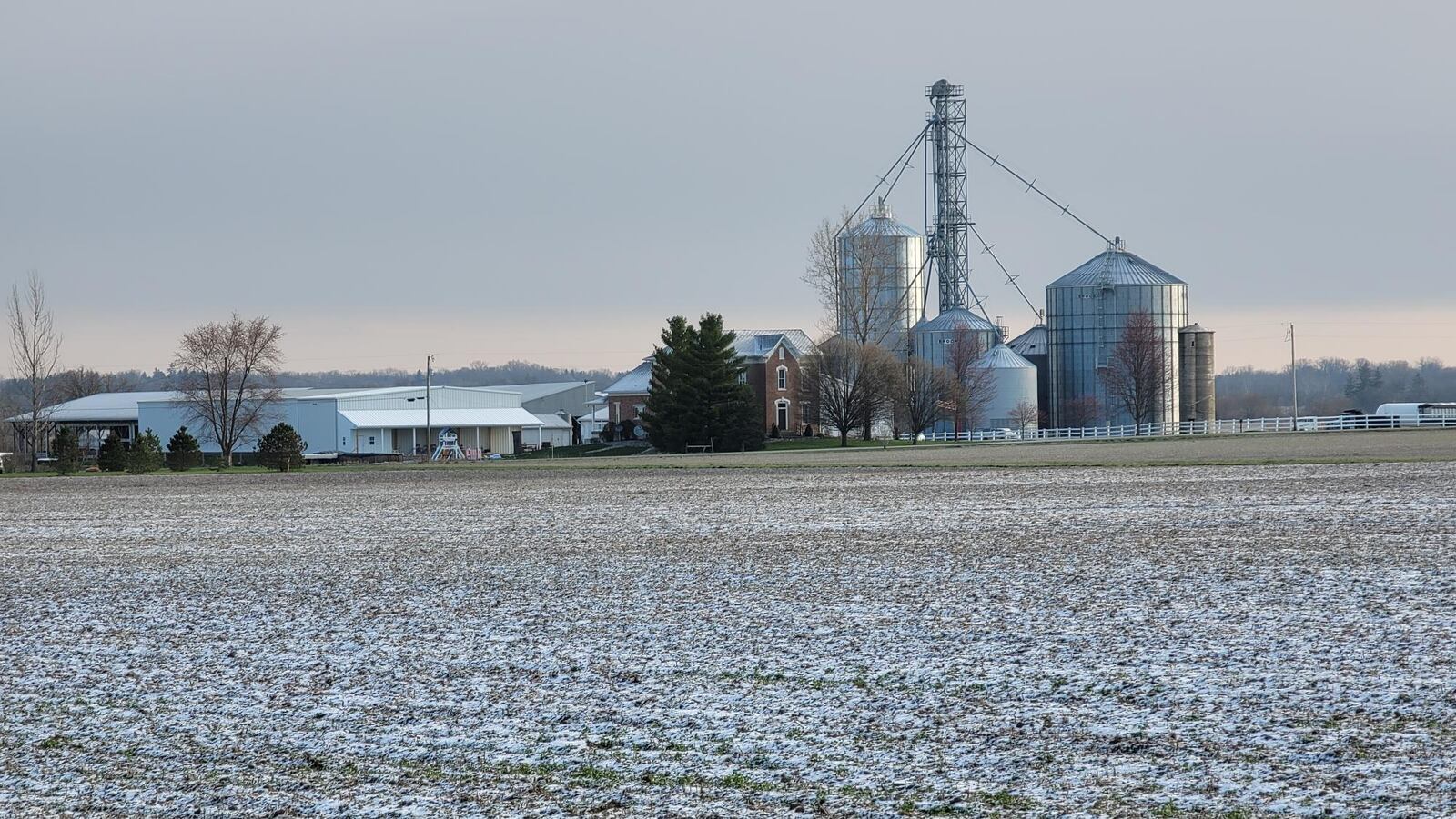 Snowfall in Butler County on Thursday, April 1, 2021. NICK GRAHAM / STAFF