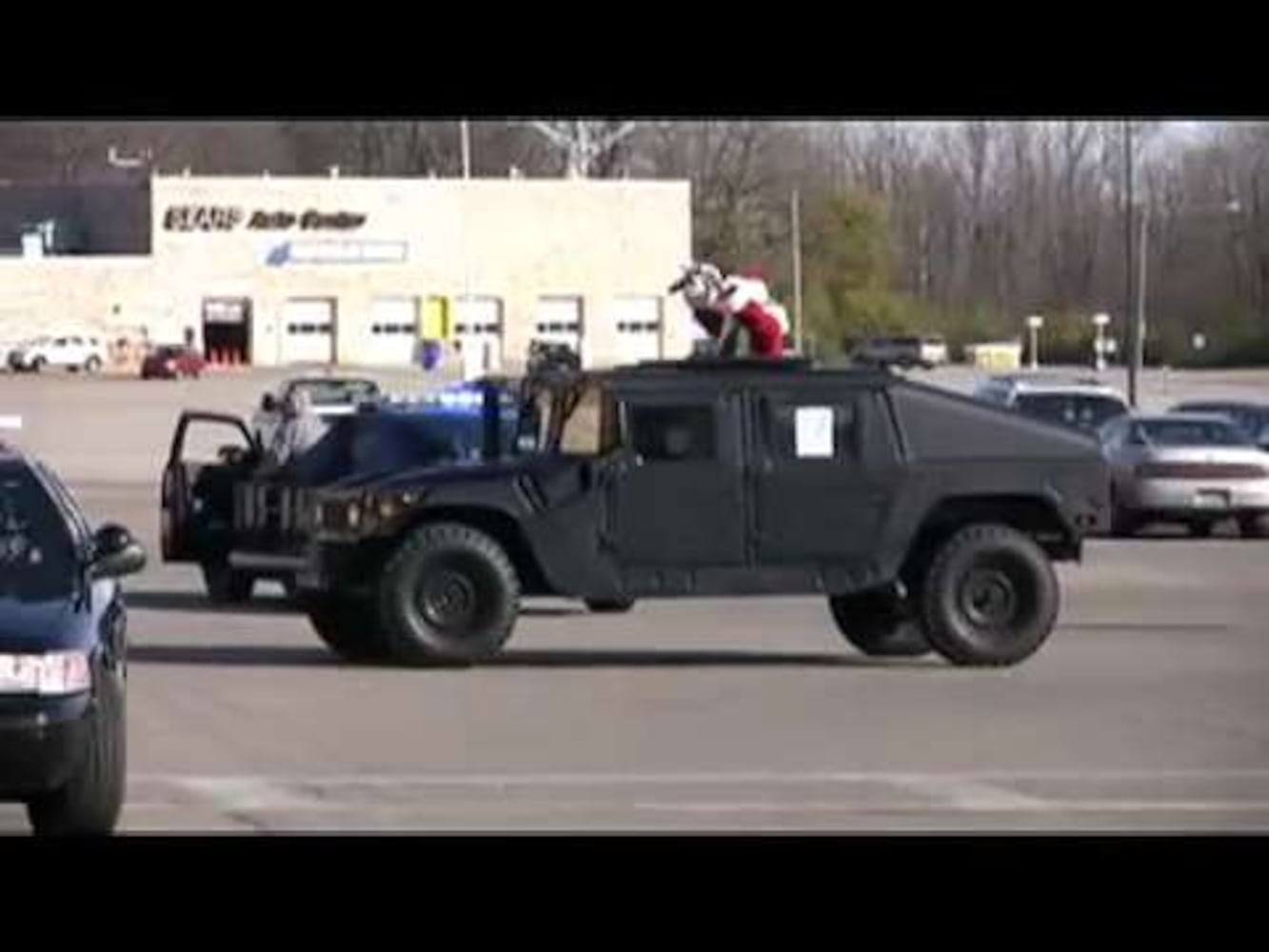 Santa arrives at Upper Valley Mall