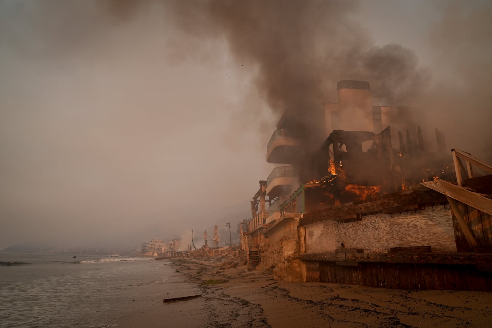 A beach front property is burned by the Palisades Fire Thursday, Jan. 9, 2025 in Malibu, Calif. (AP Photo/Jae C. Hong)