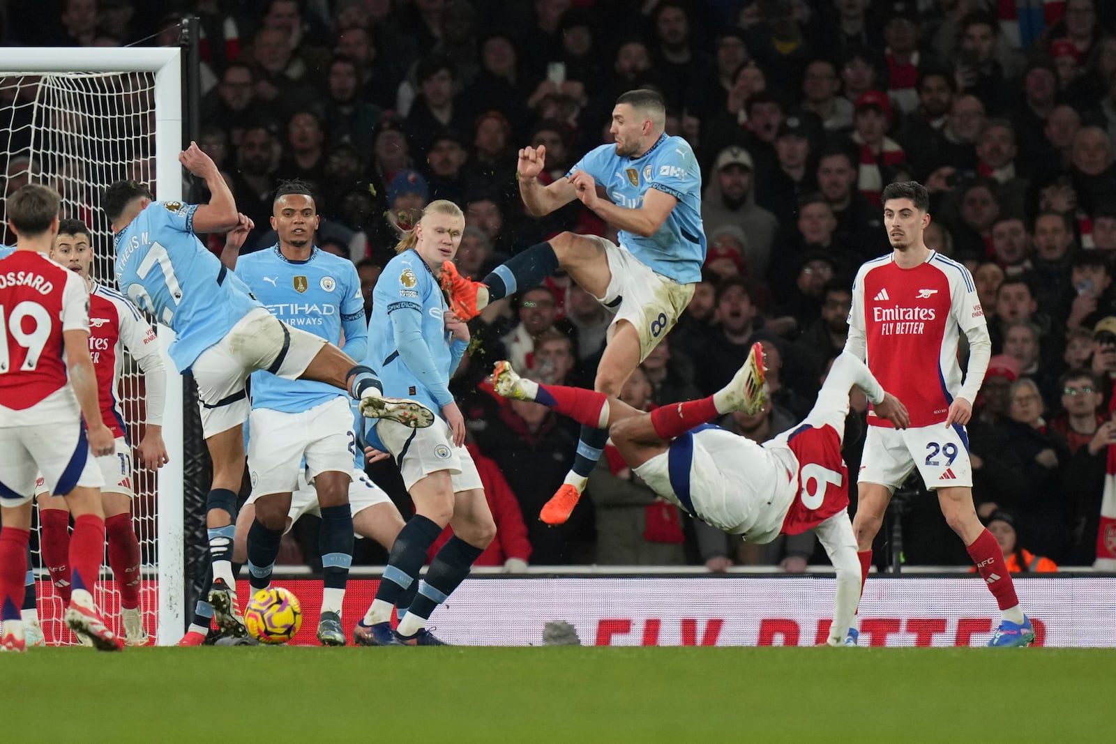 Arsenal's Gabriel (6) attempts a shot on goal during the English Premier League soccer match between Arsenal and Manchester City at the Emirates stadium in London, Sunday, Feb. 2, 2025. (AP Photo/Alastair Grant)