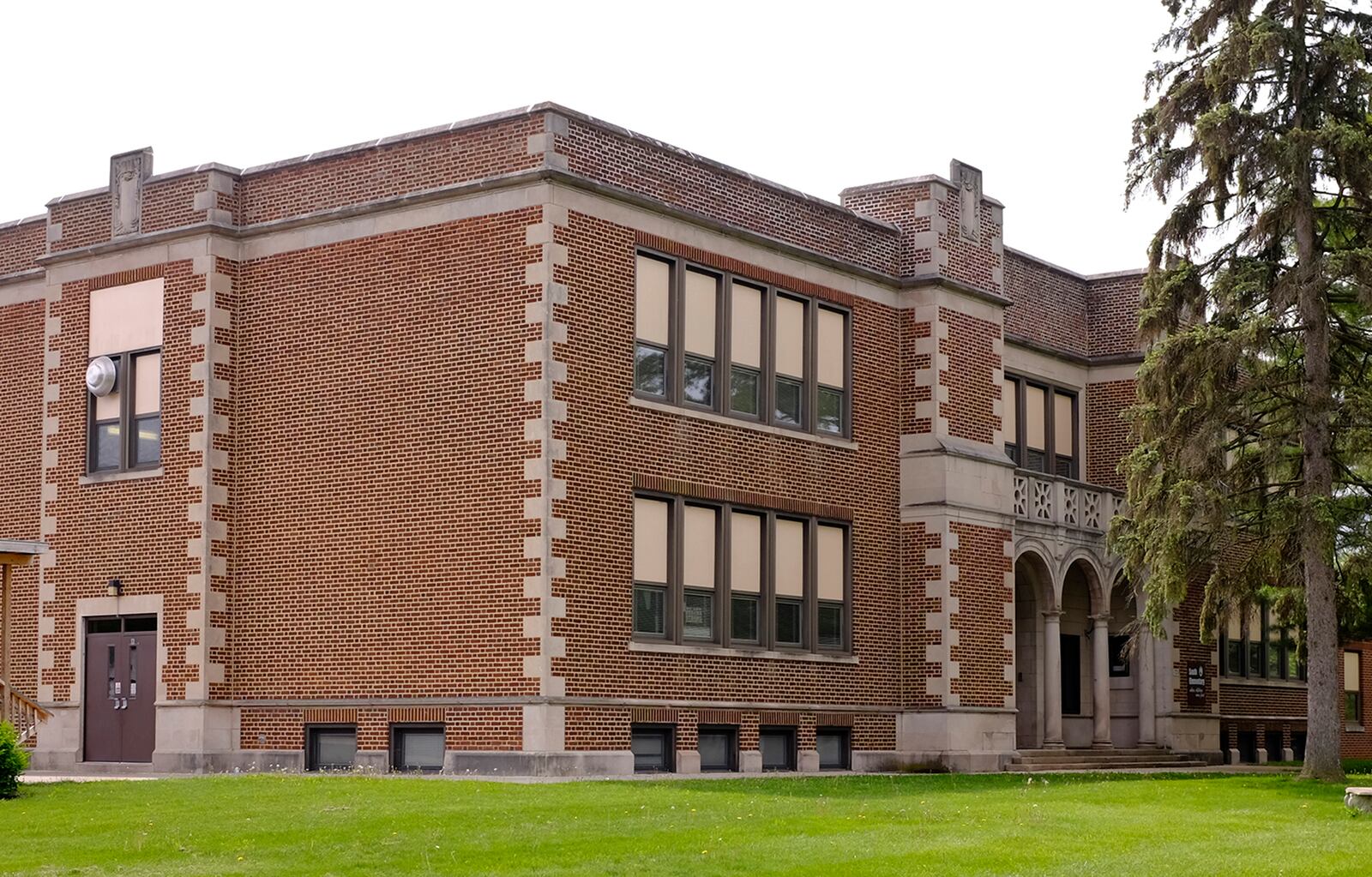 South Elementary in Urbana. BILL LACKEY/STAFF