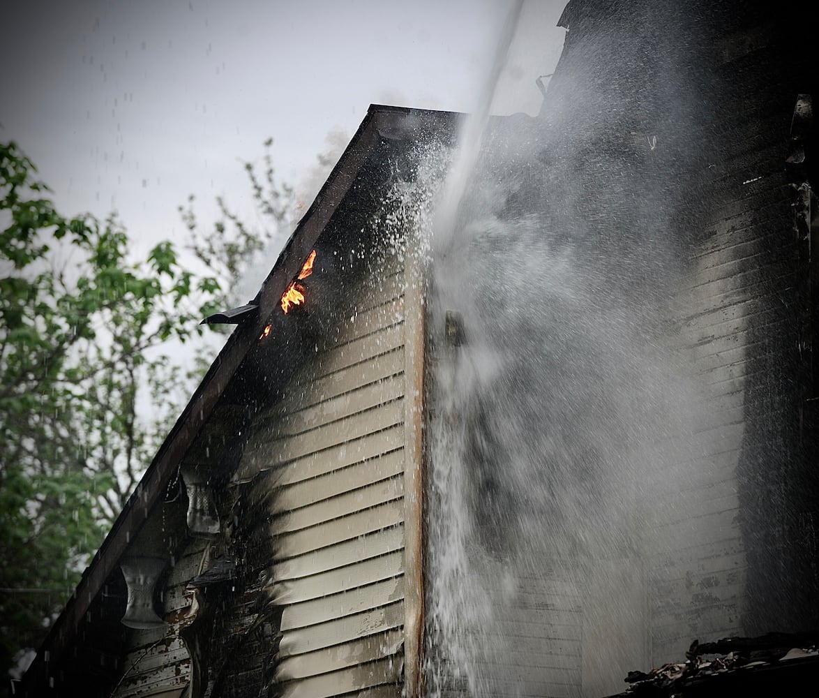 Fire breaks out at vacant house in Springfield