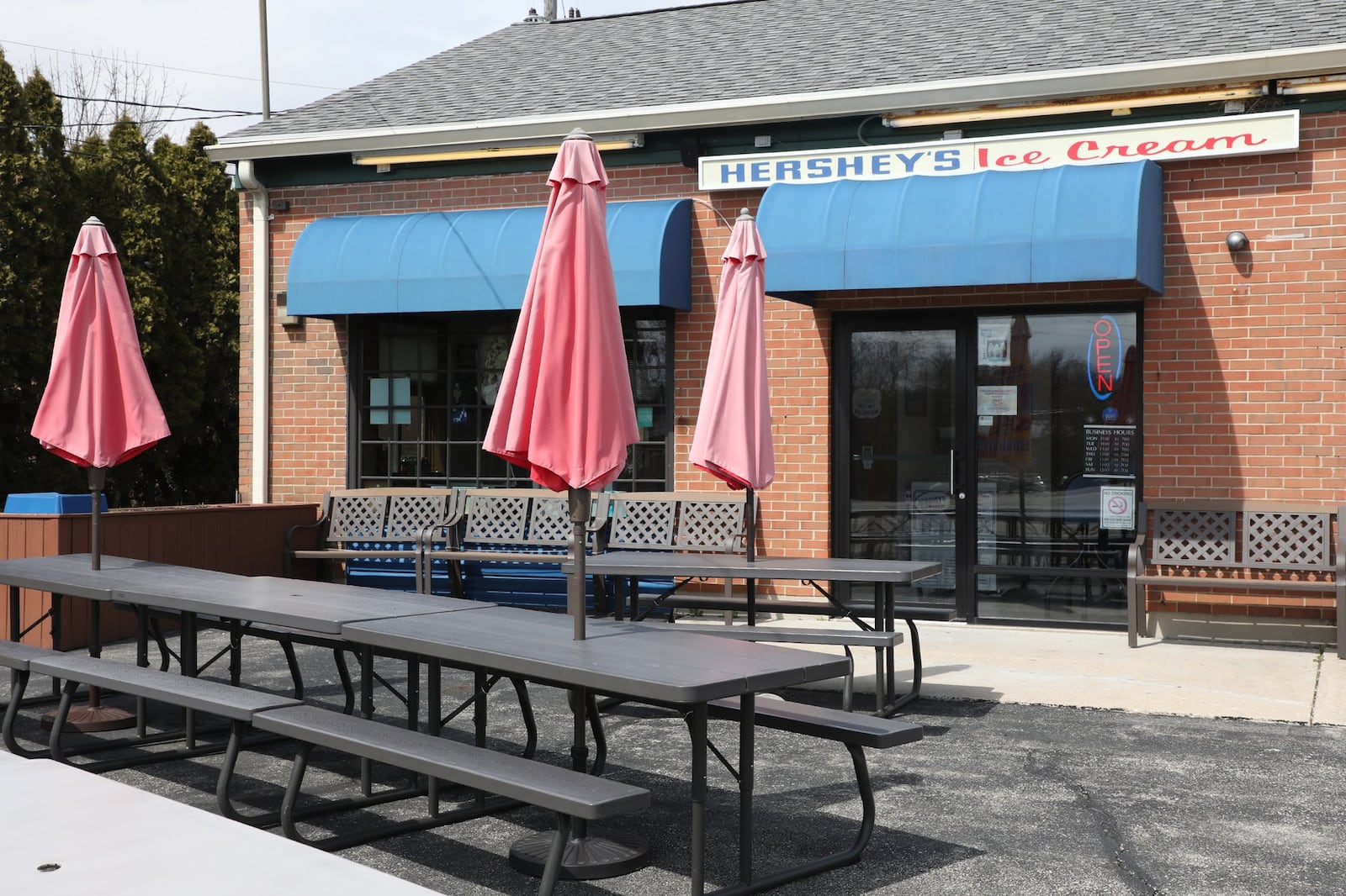 Hershey’s Ice Cream on Moorefield Road. BILL LACKEY/STAFF