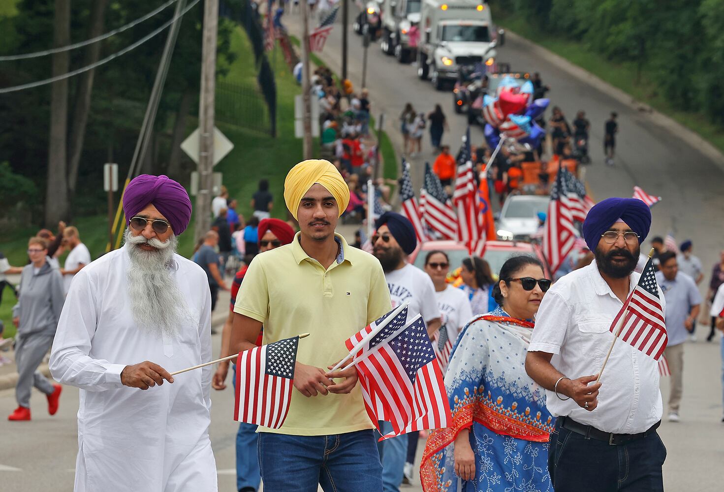 052824 Memorial Parade SNS