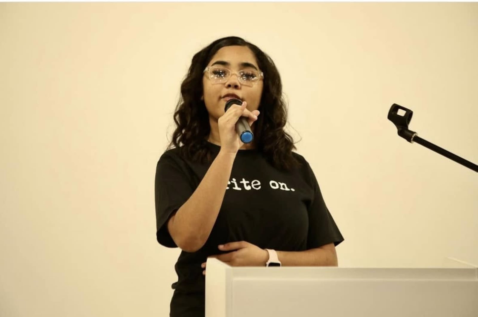 Omaria Ali of Springfield School of Innovation reciting a poem at the 2024 Art that Bonds event (held at Springfield Museum of Art). Contributed