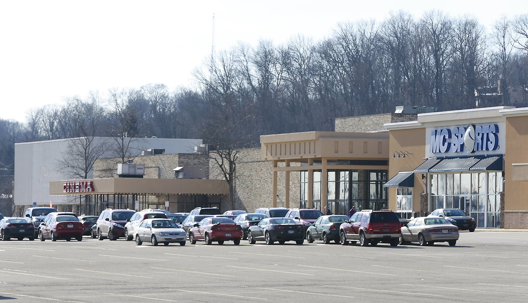 Two more stores to close at Clark County mall