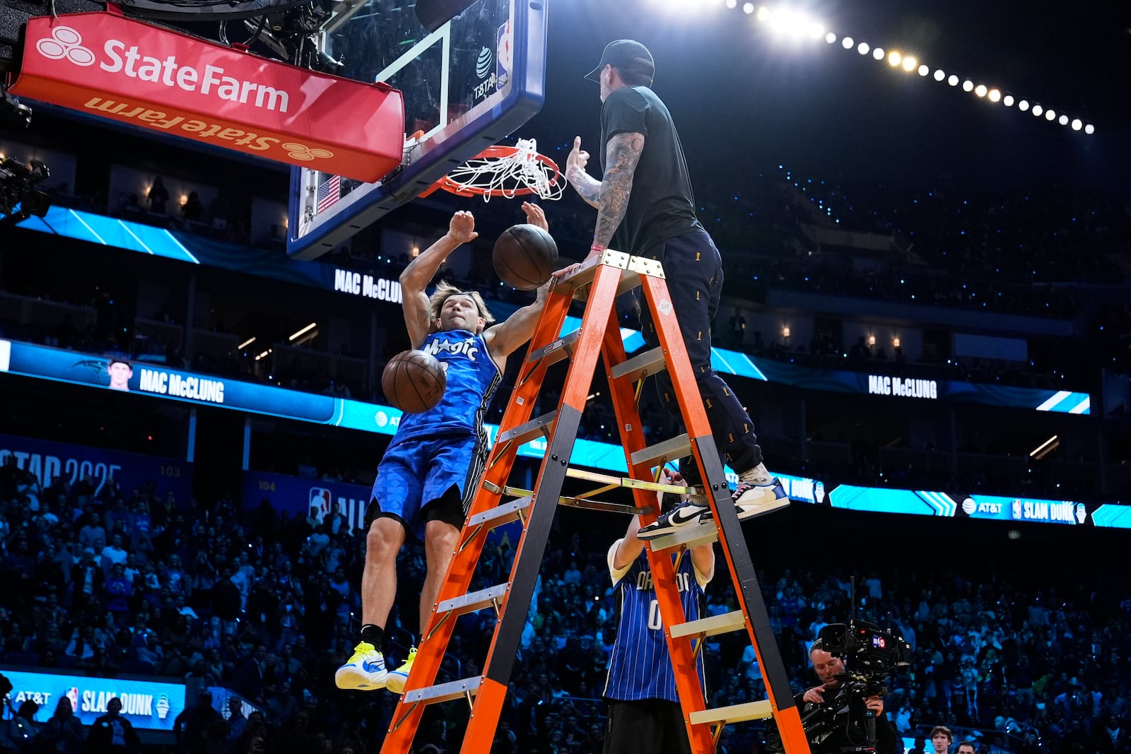 Orlando Magic guard Mac McClung dunks during the slam dunk contest at the NBA basketball All-Star Saturday night festivities Saturday, Feb. 15, 2025, in San Francisco. (AP Photo/Godofredo A. Vásquez)