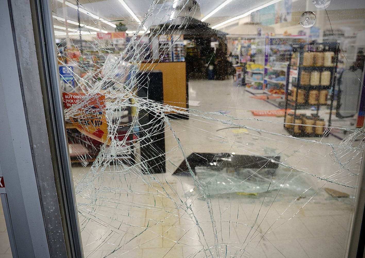 Airway shopping center, damaged by winds