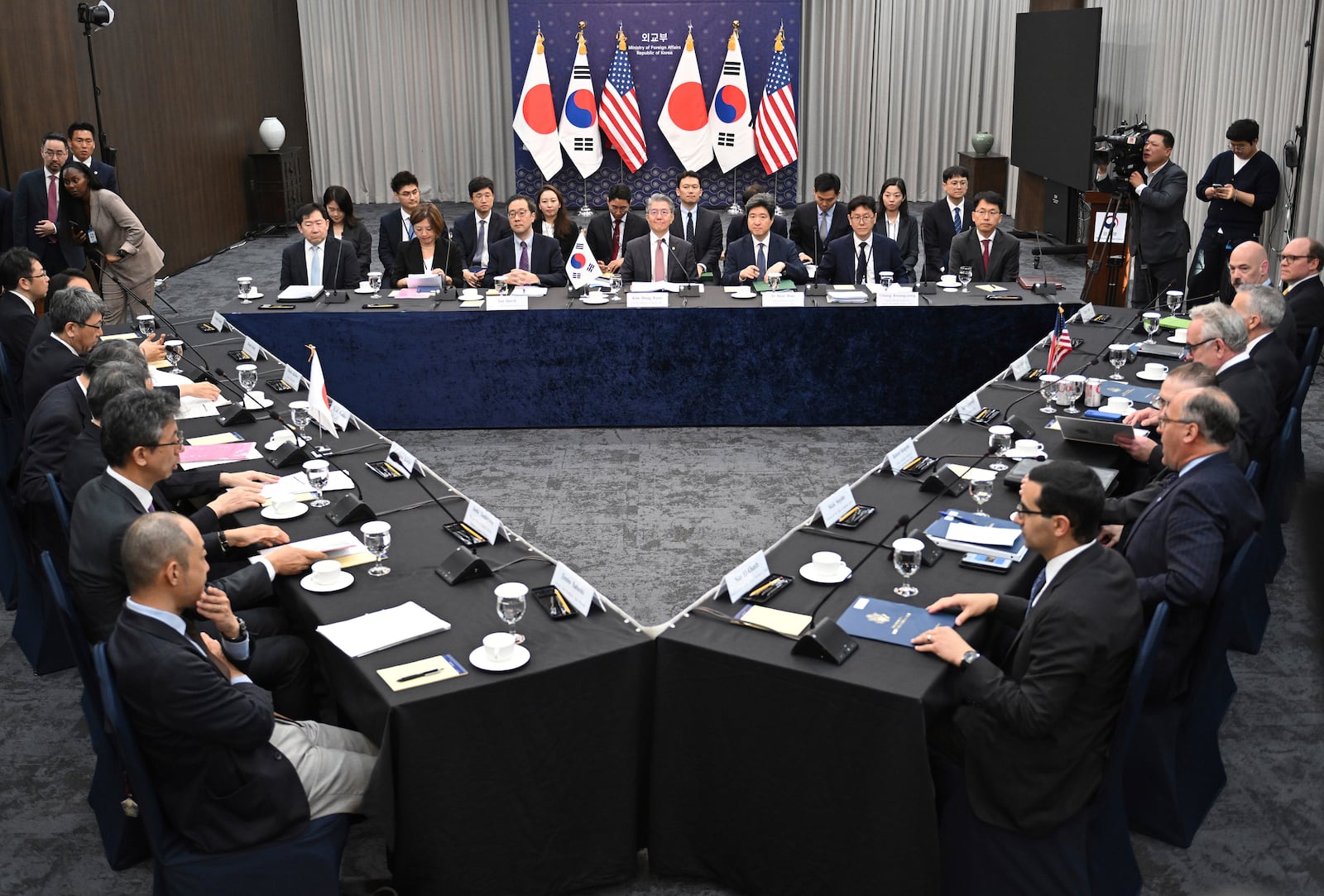 South Korea's First Vice Foreign Minister Kim Hong-kyun, center, attends a trilateral meeting with United States Deputy Secretary of State Kurt Campbell and Japan's Vice Foreign Minister Masataka Okano at the Foreign Ministry in Seoul Wednesday, Oct. 16, 2024. (Jung Yeon-je/Pool Photo via AP)